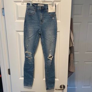 Abercrombie & Fitch The Super Skinny High Rise Jeans size 24/00R NWT